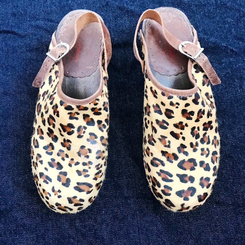 Hannah Andersen calf hair leopard clog size 40